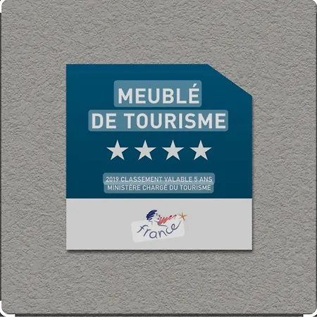 Au Coeur Des Montagnes فيلة